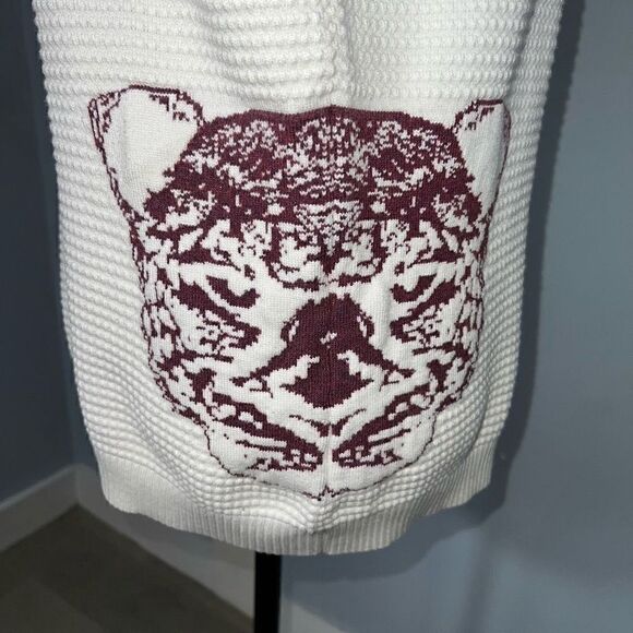 CM White Waffle Texture Long Sleeve Pullover Top White with Knit Tigers Women’s - Picture 10 of 10